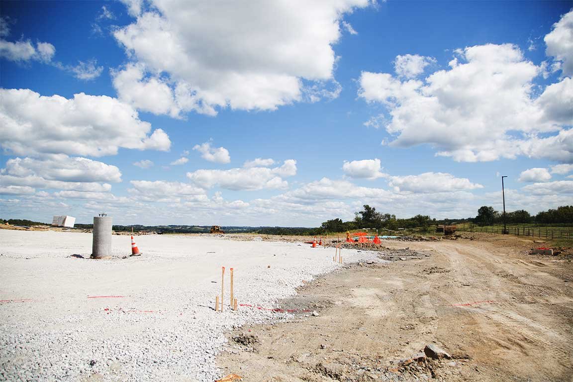 Analyse-du-terrain-et-du-sous-sol-construction-bâtiment-industriel-stockage